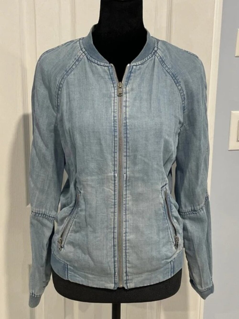 LOFT Women’s Denim Zip-Front Jacket XSP
